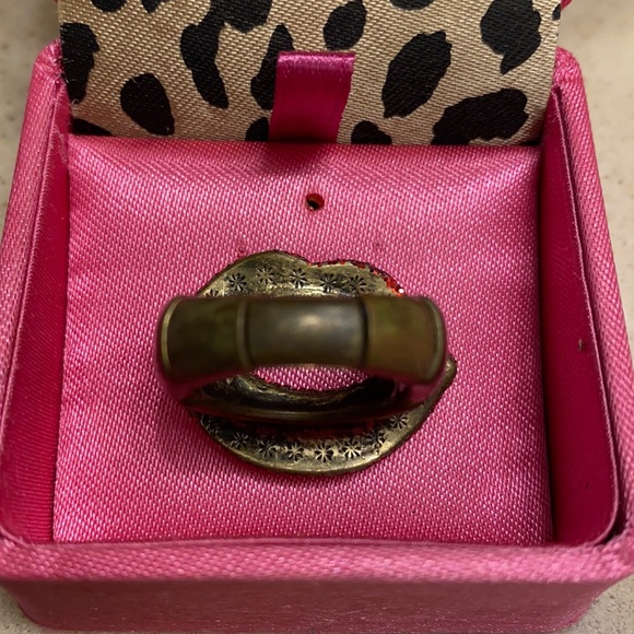 Betsey Johnson Ring - Picture 3 of 3